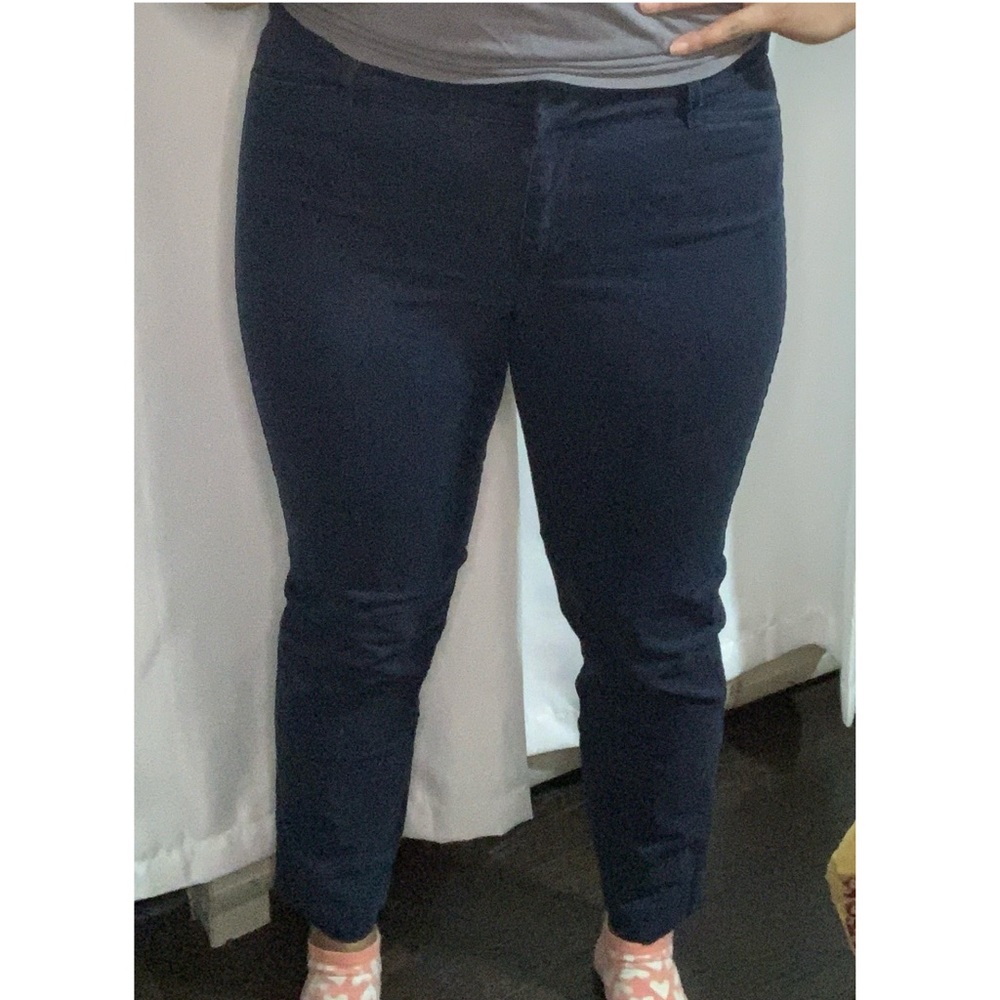 Old Navy Pixie Pants - Navy Blue - Women’s Size 8